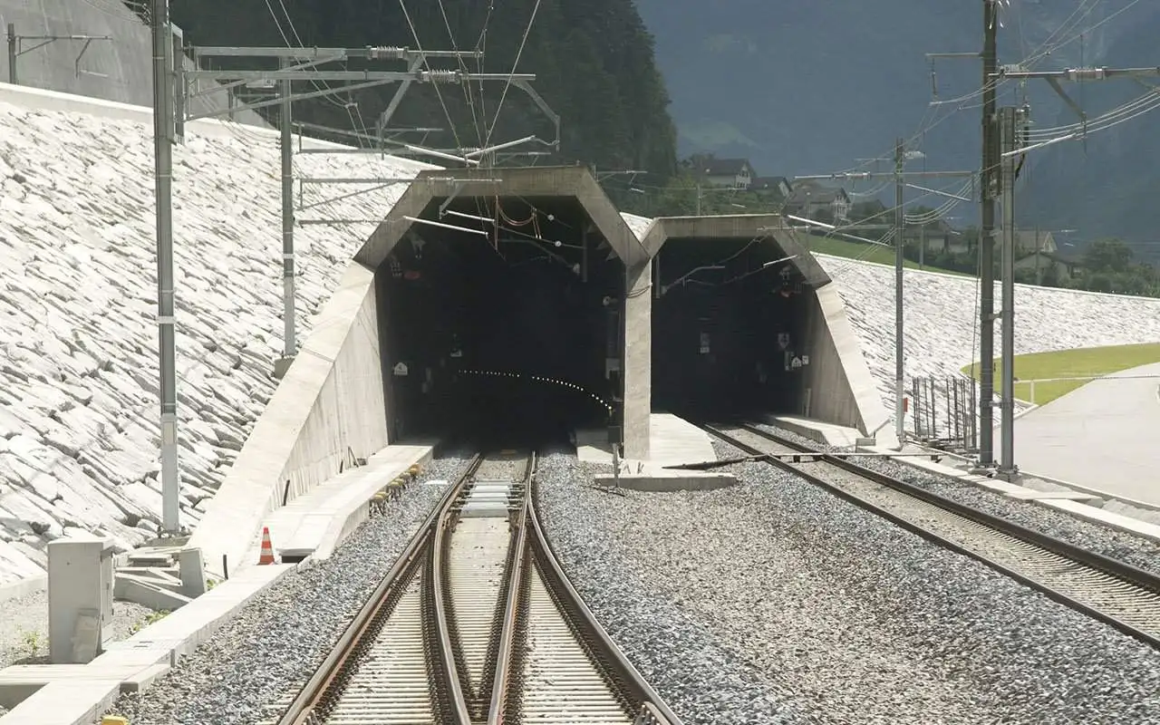 GIORNATA STORICA PER LA SVIZZERA