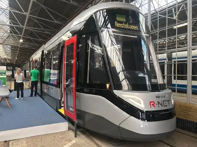 AMSTERDAM: ORDINATIVO PER 123 NUOVI TRAM DALLA NUOVA LIVREA
