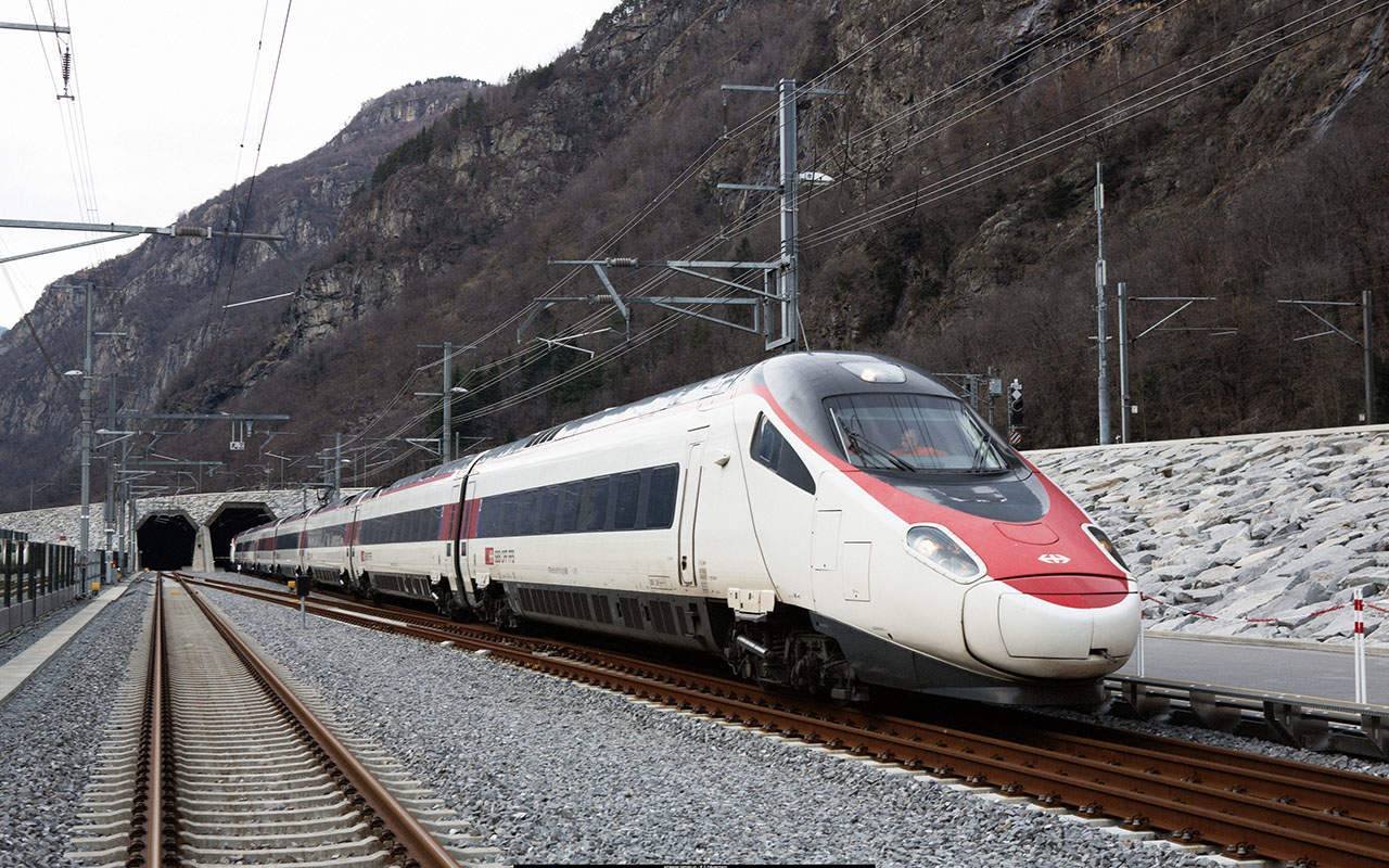 Treno ETR 610 in uso sulla tratta Milano-Zurigo