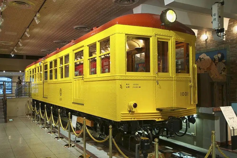 cityrailways_ginza_serie1000_02