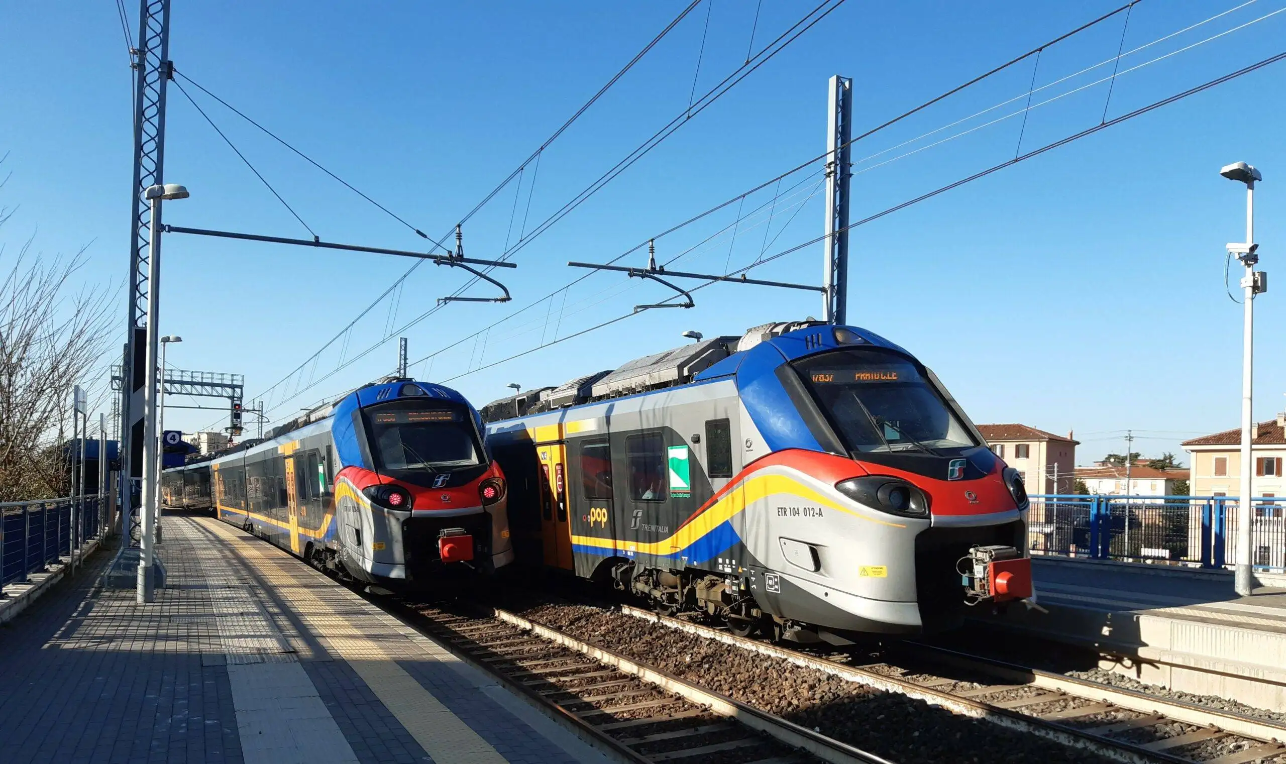 IL SERVIZIO FERROVIARIO METROPOLITANO BOLOGNESE A METÀ DEL GUADO