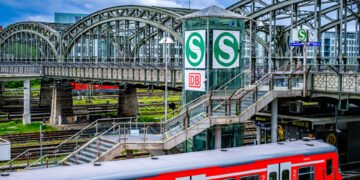 UNA FERROVIA PUÒ DIVENTARE UNA METROPOLITANA?